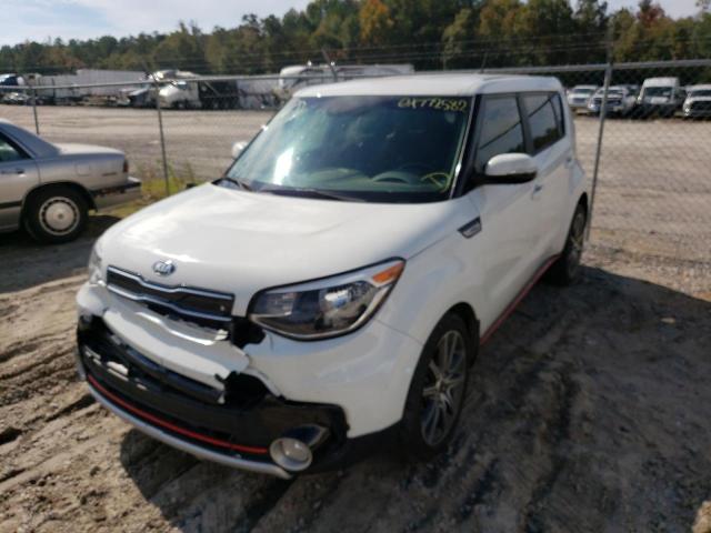 KNDJX3AA6K7646954 - 2019 KIA SOUL ! WHITE photo 2