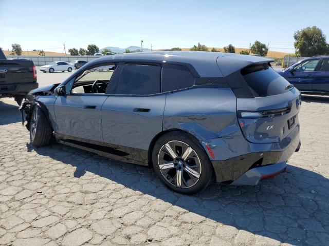 WB523CF05NCJ85544 - 2022 BMW IX XDRIVE50 BLUE photo 2