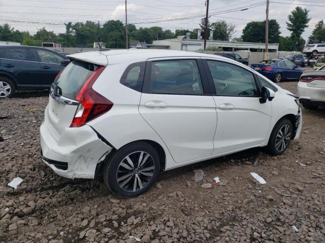 3HGGK5H82JM703387 - 2018 HONDA FIT EX WHITE photo 3