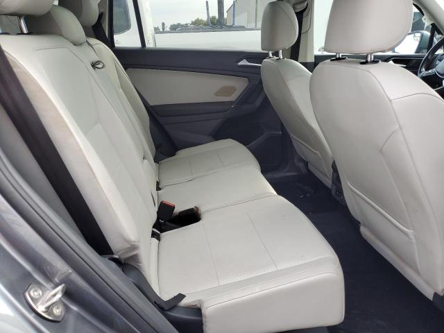 3VV2B7AX3JM037289 - 2018 VOLKSWAGEN TIGUAN SE ნაცრისფერი ფოტო 11
