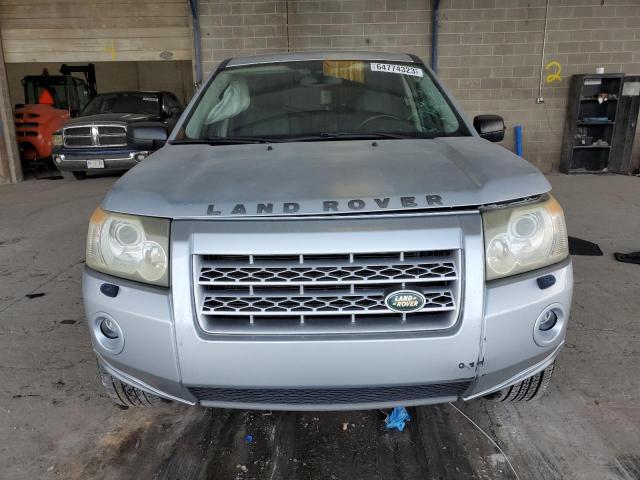 SALFR24N68H076927 - 2008 LAND ROVER LR2 HSE SILVER photo 5