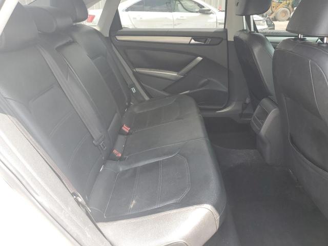 1VWAT7A30EC118906 - 2014 VOLKSWAGEN PASSAT S Weiß Foto 10