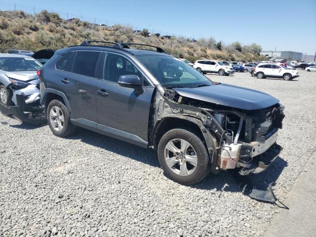 2T3P1RFV0MC166024 - 2021 TOYOTA RAV4 XLE CHARCOAL photo 4