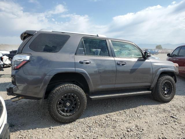 JTEBU5JR2J5592489 - 2018 TOYOTA 4RUNNER SR5/SR5 PREMIUM GRAY photo 3