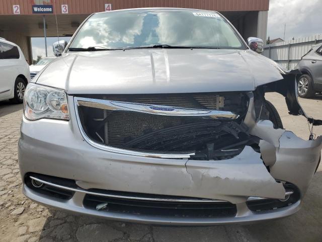 2C4RC1CGXDR596842 - 2013 CHRYSLER TOWN & COU TOURING L SILVER photo 5
