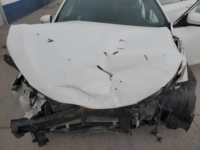 4T1BF1FK2HU702049 - 2017 TOYOTA CAMRY LE WHITE photo 11