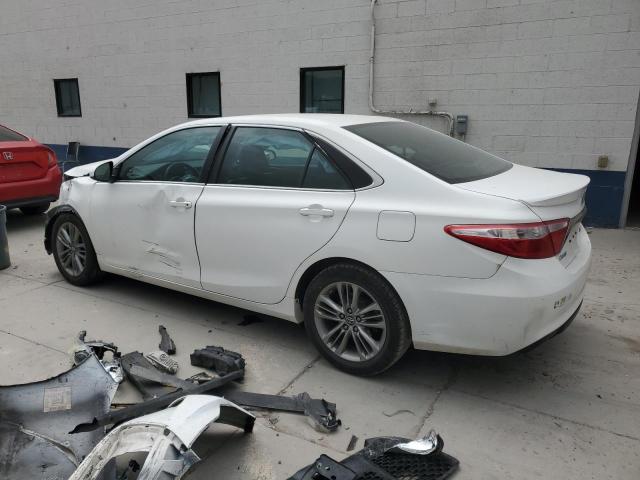 4T1BF1FK2HU702049 - 2017 TOYOTA CAMRY LE WHITE photo 2