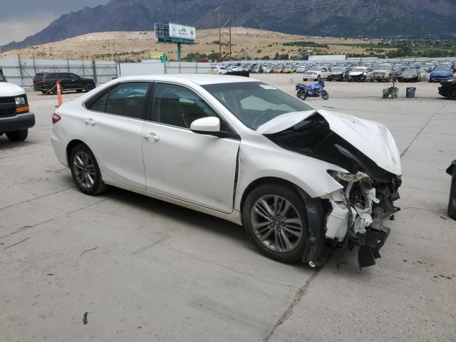 4T1BF1FK2HU702049 - 2017 TOYOTA CAMRY LE WHITE photo 4