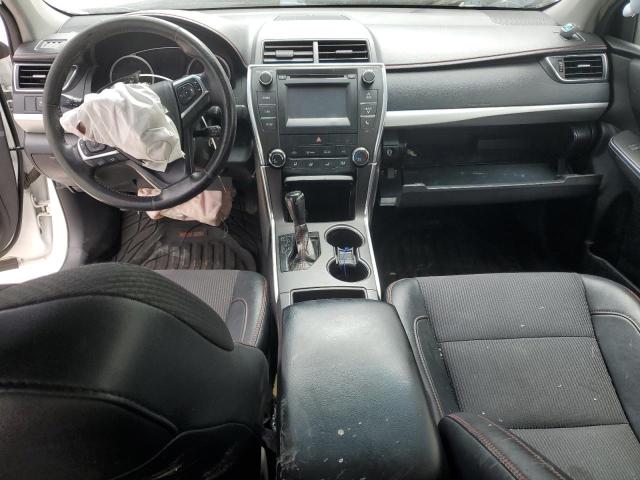 4T1BF1FK2HU702049 - 2017 TOYOTA CAMRY LE WHITE photo 8