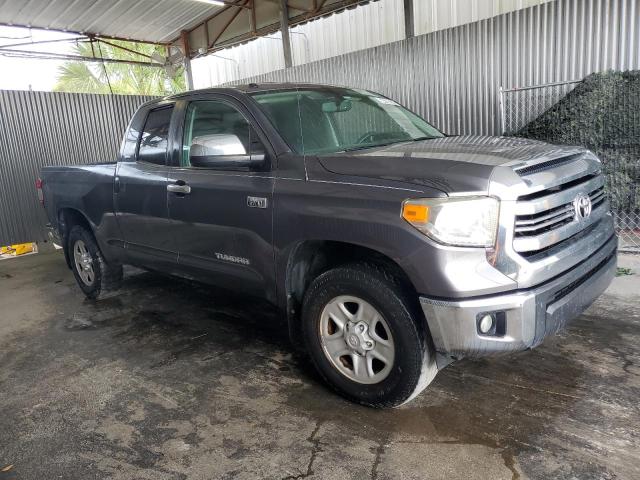 5TFRW5F14GX197274 - 2016 TOYOTA TUNDRA DOUBLE CAB SR/SR5 GRAY photo 4