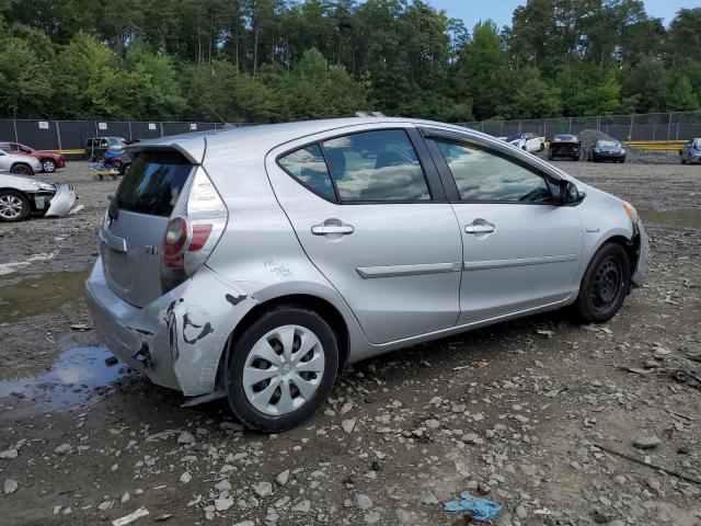 JTDKDTB38D1551380 - 2013 TOYOTA PRIUS C SILVER photo 3