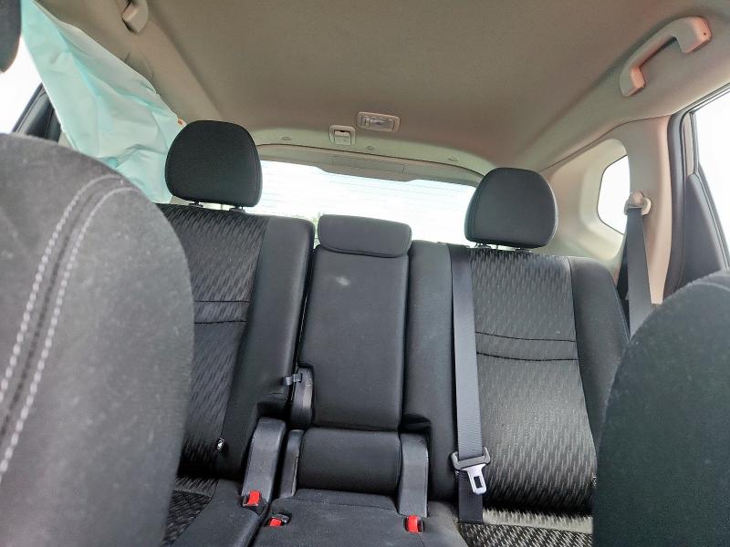 KNMAT2MT8JP542628 - 2018 NISSAN ROGUE S 灰色 照片 10