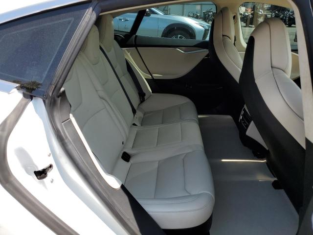 5YJSA1E18HF216138 - 2017 TESLA MODEL S WHITE photo 10