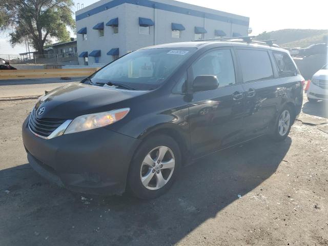 2016 TOYOTA SIENNA LE, 