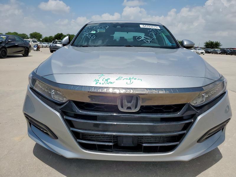 1HGCV1F31JA055303 - 2018 HONDA ACCORD SPORT SILVER photo 5