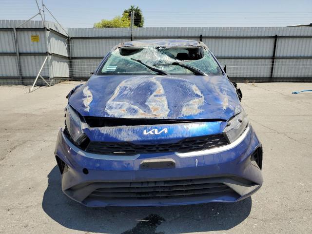 3KPF24ADXPE551941 - 2023 KIA FORTE LX BLUE photo 5