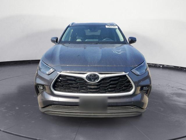 5TDGZRAH2NS120884 - 2022 TOYOTA HIGHLANDER XLE Grau Foto 5