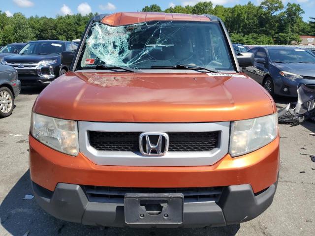 5J6YH2H76AL002466 - 2010 HONDA ELEMENT EX ORANGE photo 5