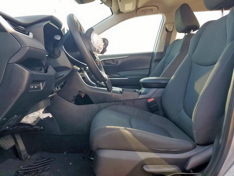 2T3H1RFV2PC236339 - 2023 TOYOTA RAV4 LE 银色 照片 7