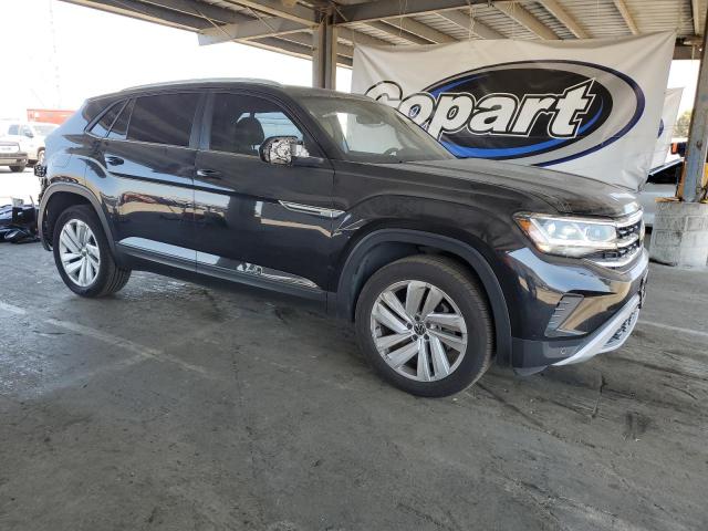 1V26E2CA8LC207944 - 2020 VOLKSWAGEN ATLAS CROS SE BLACK photo 4