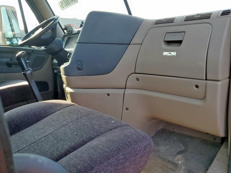 3AKJGEBG5FSGS4102 - 2015 FREIGHTLINER CASCADIA 1 SILVER photo 5