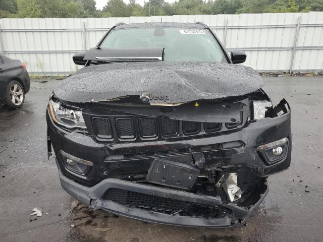 3C4NJDBB6JT298888 - 2018 JEEP COMPASS LATITUDE BLACK photo 5