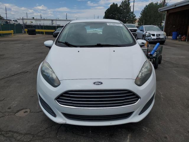 3FADP4EJ9KM157022 - 2019 FORD FIESTA SE أبيض صورة 5