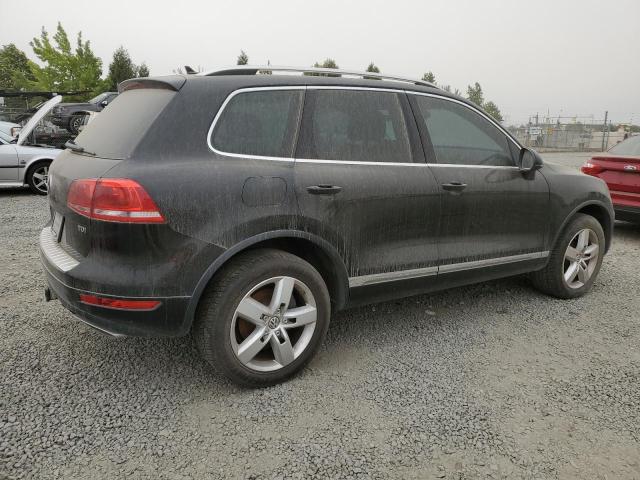 WVGEP9BP6DD006380 - 2013 VOLKSWAGEN TOUAREG V6 TDI BLACK photo 3