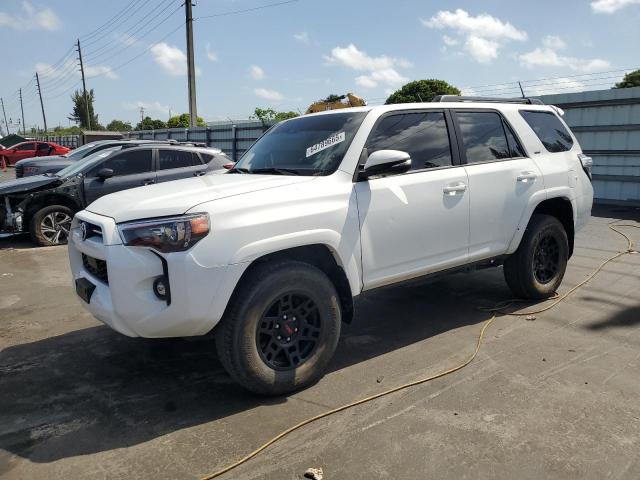 2023 TOYOTA 4RUNNER SE, null