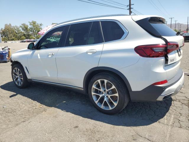 5UXCR4C02L9B10538 - 2020 BMW X5 SDRIVE 40I WHITE photo 2