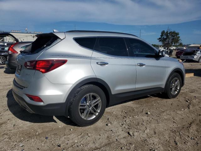 5XYZU3LB4JG517646 - 2018 HYUNDAI SANTA FE S SILVER photo 3