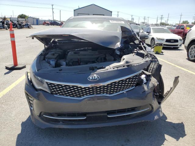 5XXGU4L31JG256650 - 2018 KIA OPTIMA EX GRAY photo 5