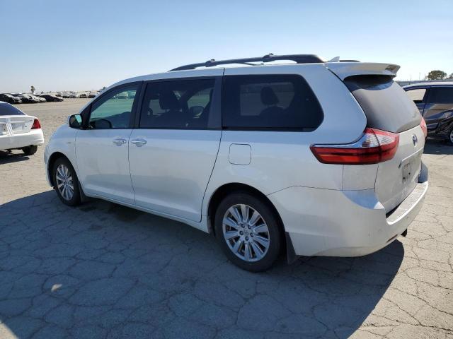 5TDDZ3DC4HS155642 - 2017 TOYOTA SIENNA XLE WHITE photo 2