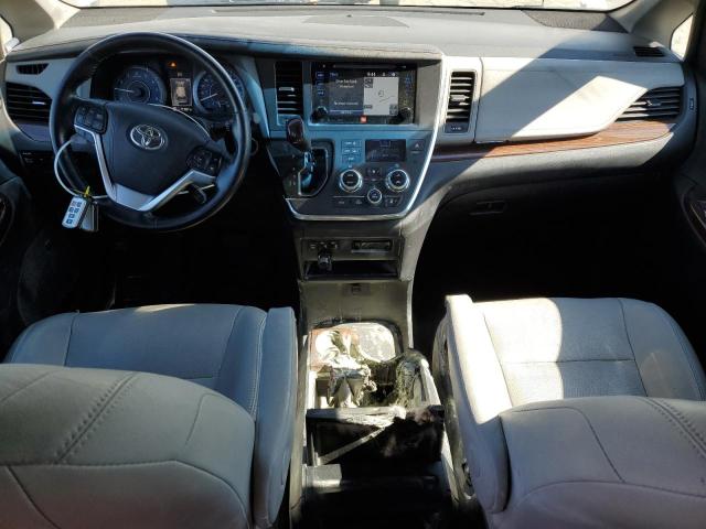 5TDDZ3DC4HS155642 - 2017 TOYOTA SIENNA XLE WHITE photo 8