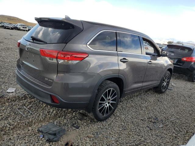 5TDJZRFH4HS396826 - 2017 TOYOTA HIGHLANDER SE GRAY photo 3