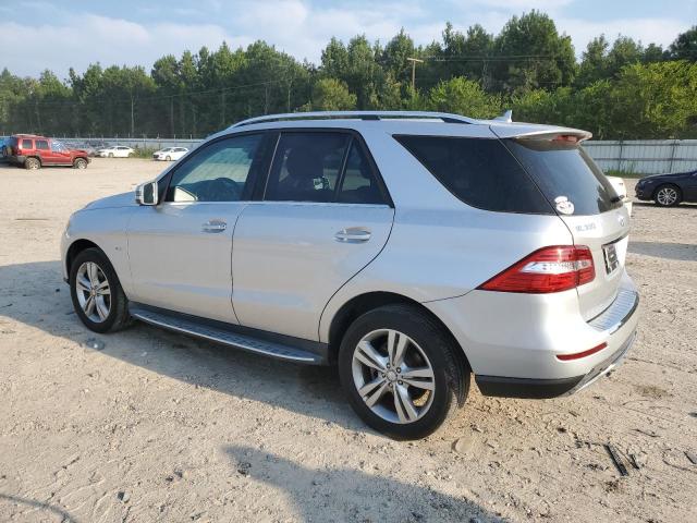 4JGDA5HB4CA023289 - 2012 MERCEDES-BENZ ML 350 4MATIC SILVER photo 2