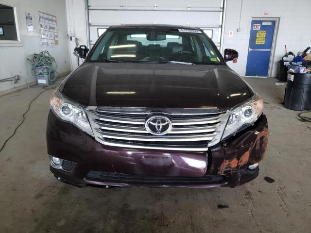 4T1BK3DBXBU433915 - 2011 TOYOTA AVALON BASE 栗色 照片 5