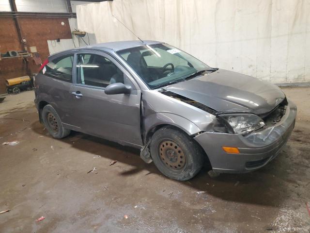 1FAFP31N36W148088 - 2006 FORD FOCUS ZX3 GRAY photo 4