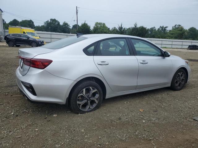 3KPF24AD7LE204626 - 2020 KIA FORTE FE SILVER photo 3