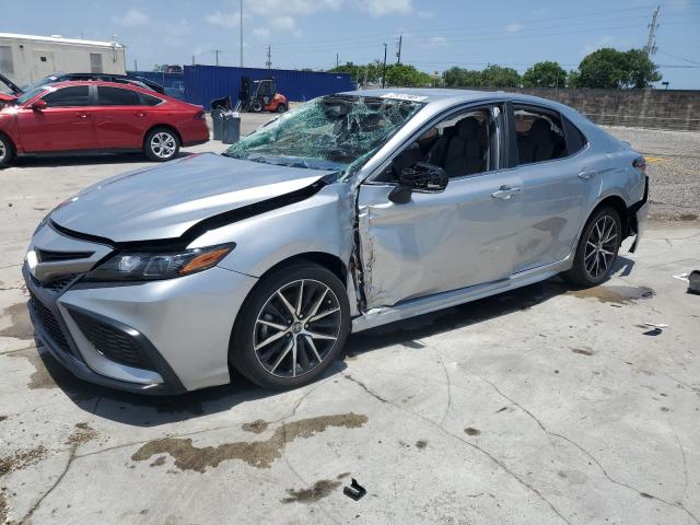4T1G11AK8PU758281 - 2023 TOYOTA CAMRY SE NIGHT SHADE SILVER photo 1