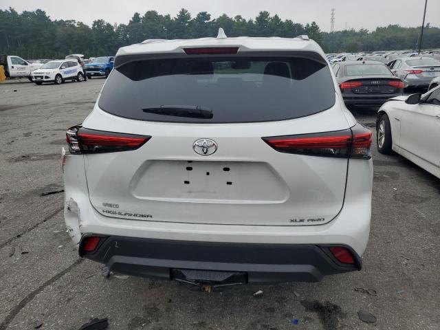 5TDGZRBH8NS591873 - 2022 TOYOTA HIGHLANDER XLE WHITE photo 6