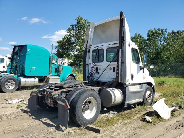 1FUBGEDV6GLHC5724 - 2016 FREIGHTLINER CASCADIA Beyaz fotoğraf 4