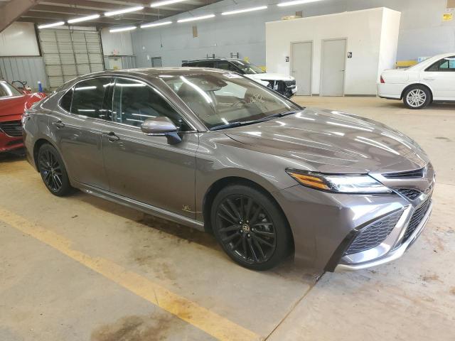 4T1K61AK3NU031655 - 2022 TOYOTA CAMRY XSE GRAY photo 4