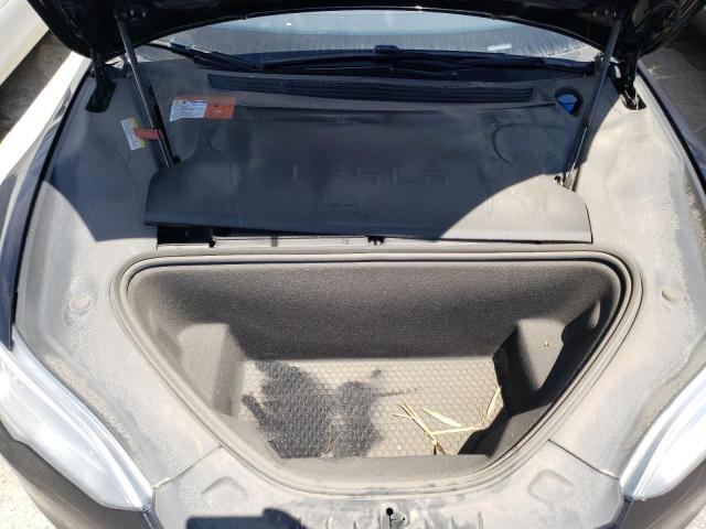 5YJSA1E45GF140936 - 2016 TESLA MODEL S შავი ფოტო 11