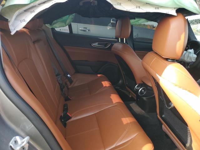 ZARFAEDN1H7535440 - 2017 ALFA ROMEO GIULIA Q4 银色 照片 10