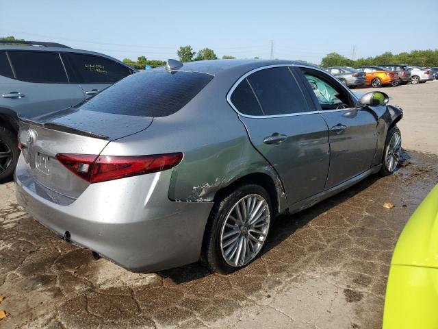 ZARFAEDN1H7535440 - 2017 ALFA ROMEO GIULIA Q4 银色 照片 3