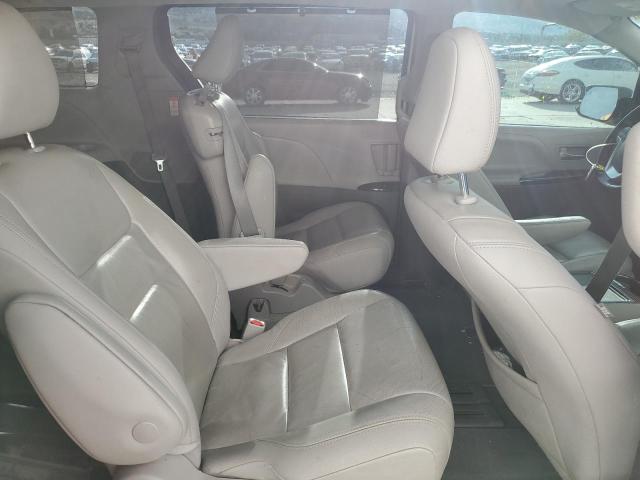 5TDYZ3DC5KS973082 - 2019 TOYOTA SIENNA XLE 白色 照片 11