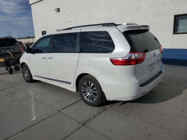 5TDYZ3DC5KS973082 - 2019 TOYOTA SIENNA XLE 白色 照片 2
