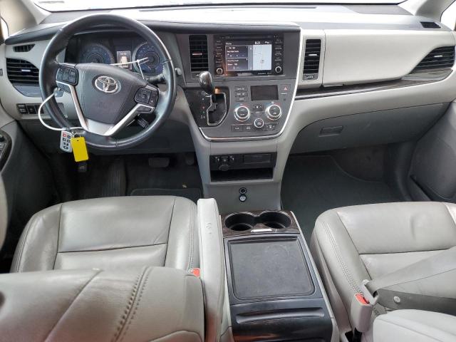 5TDYZ3DC5KS973082 - 2019 TOYOTA SIENNA XLE 白色 照片 8