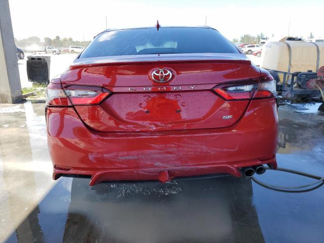 4T1G11AK6RU216020 - 2024 TOYOTA CAMRY SE NIGHT SHADE RED photo 6